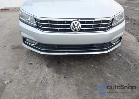 2017 Volkswagen Passat 1.8T Se z USA, uszkodzony, nr VIN 1VWGT7A39HC076198